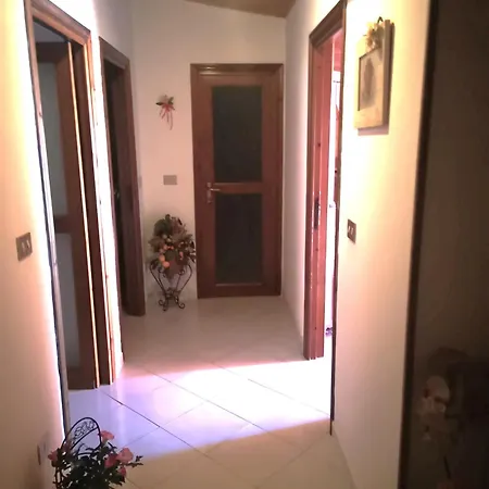 Mansarda Domomia Apartmán *
